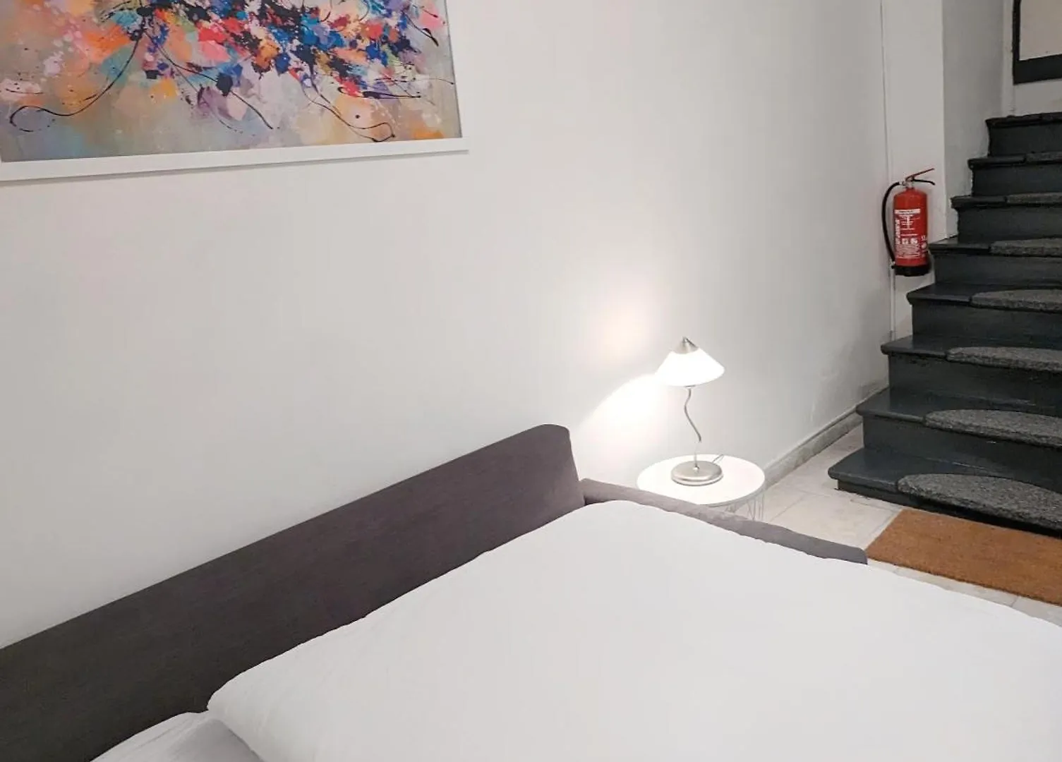 Tiergarten: Central, Spacious, Beautiful Designed 2-Br Apt Near Park برلين 0*,